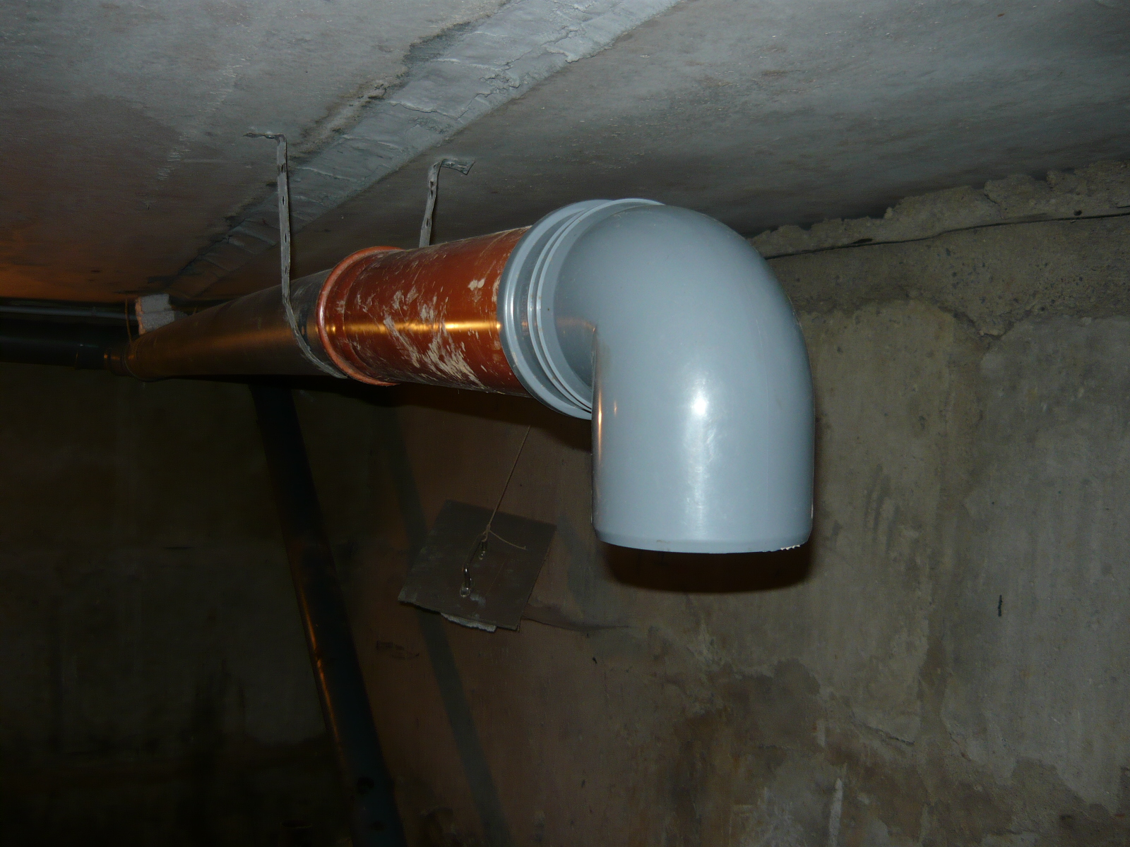 Можно ли построить вентиляцию в частном доме из канализационных пластиковых труб